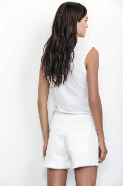 Velvet By Graham & Spencer Womens CINDY FRAYED HEM BOYFRIEND SHORTS