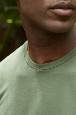 Velvet By Graham & Spencer SKEETER WHISPER CLASSIC CREW NECK TEE