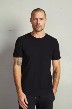Velvet By Graham & Spencer Mens ANTON CREW NECK TEE