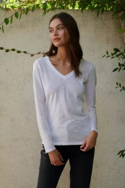 Velvet By Graham & Spencer BLAIRE ORIGINAL SLUB TEE