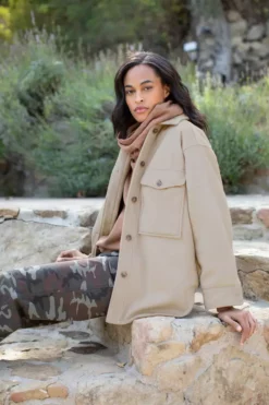 Velvet By Graham & Spencer ARIANA SHACKET Womens