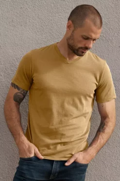 Velvet By Graham & Spencer Mens SAMSEN WHISPER CLASSIC V-NECK TEE