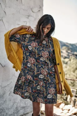 Velvet By Graham & Spencer Womens KIM BUTTON FRONT CARDIGAN