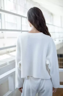 Velvet By Graham & Spencer ARISSA CROPPED SWEATSHIRT