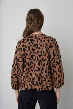 Velvet By Graham & Spencer ARABELLE PRINTED SWEATSHIRT Womens