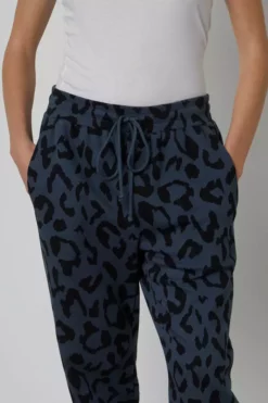 Velvet By Graham & Spencer GWEN PRINTED JOGGER