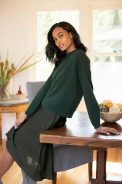 Velvet By Graham & Spencer BRYNNE CASHMERE CREW NECK SWEATER