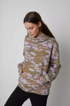 Velvet By Graham & Spencer HAYDEN CAMO HOODIE Womens 6 Velvet By Graham & Spencer HAYDEN CAMO HOODIE Womens