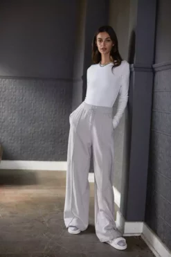 Velvet By Graham & Spencer CARLY BODYSUIT