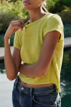 Velvet By Graham & Spencer CASEY CREW NECK TEE 21 Velvet By Graham & Spencer CASEY CREW NECK TEE