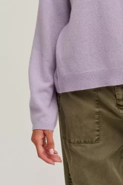 Velvet By Graham & Spencer Womens BRYNNE CASHMERE CREW NECK SWEATER