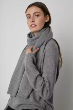 Velvet By Graham & Spencer Womens MEL CASHMERE SCARF 20 Velvet By Graham & Spencer Womens MEL CASHMERE SCARF