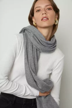 Velvet By Graham & Spencer Womens MEL CASHMERE SCARF