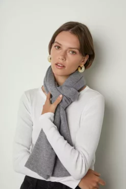 Velvet By Graham & Spencer Womens MEL CASHMERE SCARF