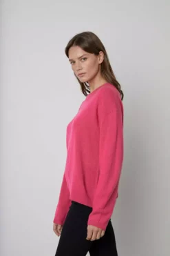 Velvet By Graham & Spencer BRYNNE CASHMERE CREW NECK SWEATER