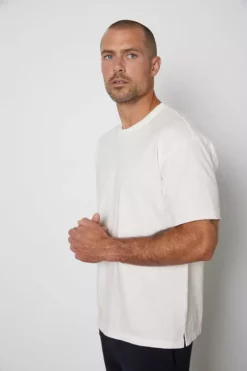 Velvet By Graham & Spencer JEFF CREW NECK TEE 31 Velvet By Graham & Spencer JEFF CREW NECK TEE
