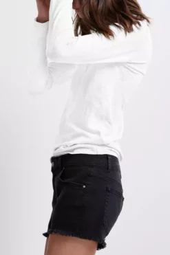 Velvet By Graham & Spencer Womens CINDY FRAYED HEM BOYFRIEND SHORTS