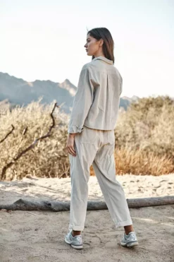 Velvet By Graham & Spencer Womens PARKER CROPPED CORDUROY BUTTON-UP SHIRT