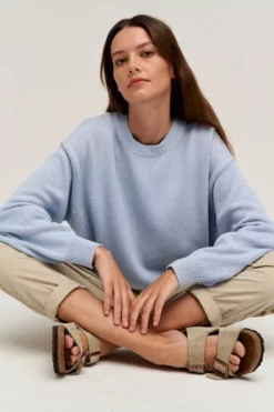 Velvet By Graham & Spencer Womens LAUREN CREW NECK SWEATER