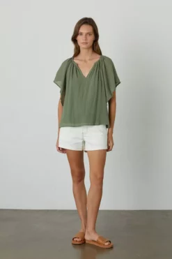 Velvet By Graham & Spencer ASHLYN COTTON GAUZE BLOUSE Womens