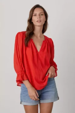 Velvet By Graham & Spencer DITA COTTON GAUZE PEASANT TOP Womens