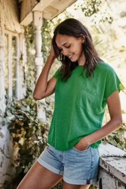 Velvet By Graham & Spencer Womens CARINE POCKET TEE