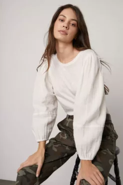 Velvet By Graham & Spencer JAYLA PUFF SLEEVE TOP