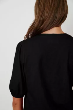 Velvet By Graham & Spencer Womens JOELLA PUFF SLEEVE TEE