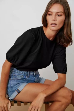 Velvet By Graham & Spencer Womens JOELLA PUFF SLEEVE TEE