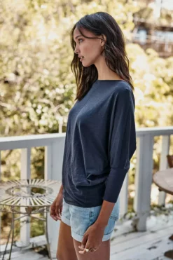 Velvet By Graham & Spencer JOSS DOLMAN SLEEVE TEE Womens 31 Velvet By Graham & Spencer JOSS DOLMAN SLEEVE TEE Womens