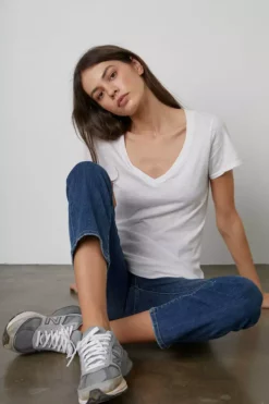 Velvet By Graham & Spencer Womens LILITH COTTON SLUB V-NECK TEE