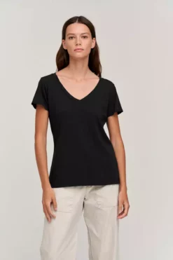 Velvet By Graham & Spencer Womens LILITH COTTON SLUB V-NECK TEE