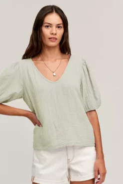 Velvet By Graham & Spencer Womens LOUISA PUFF SLEEVE TOP