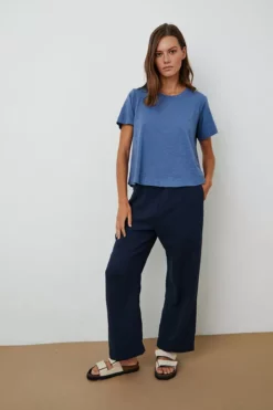 Velvet By Graham & Spencer LULA COTTON SLUB SWING TEE Womens