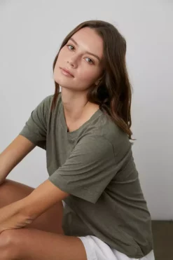 Velvet By Graham & Spencer LULA COTTON SLUB SWING TEE Womens