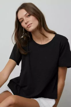 Velvet By Graham & Spencer LULA COTTON SLUB SWING TEE Womens
