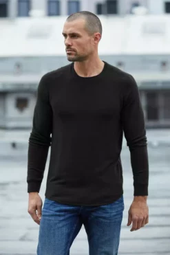 Velvet By Graham & Spencer BRONSON COZY JERSEY KNIT TOP Mens