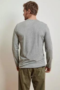 Velvet By Graham & Spencer Mens STEPHEN REVERSIBLE COTTON LONG SLEEVE TEE 14 Velvet By Graham & Spencer Mens STEPHEN REVERSIBLE COTTON LONG SLEEVE TEE