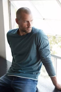 Velvet By Graham & Spencer STEPHEN REVERSIBLE COTTON LONG SLEEVE TEE