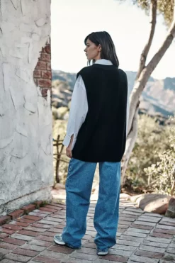 Velvet By Graham & Spencer Womens SASHA SWEATER VEST