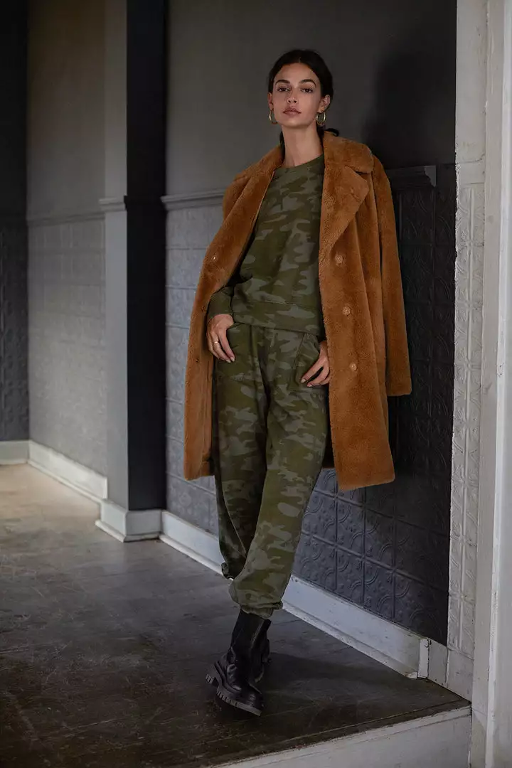 Velvet By Graham & Spencer Womens EVALYN LUX FAUX FUR COAT 1 Velvet By Graham & Spencer Womens EVALYN LUX FAUX FUR COAT