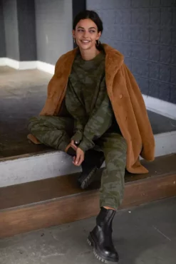 Velvet By Graham & Spencer SKYE CAMO SWEATPANT