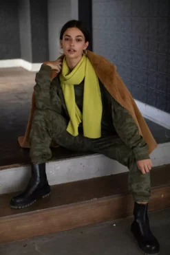 Velvet By Graham & Spencer Womens MEL CASHMERE SCARF 34 Velvet By Graham & Spencer Womens MEL CASHMERE SCARF