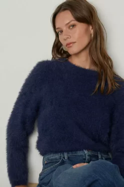 Velvet By Graham & Spencer Womens RAY CREW NECK SWEATER