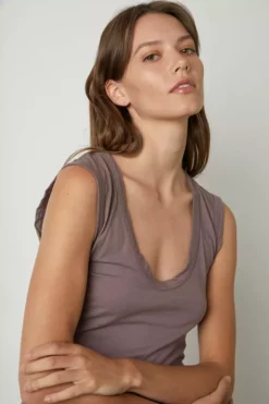 Velvet By Graham & Spencer Womens ESTINA GAUZY WHISPER FITTED TANK TOP