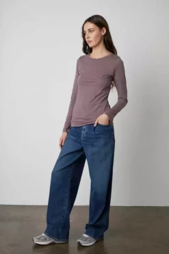 Velvet By Graham & Spencer Womens ZOFINA GAUZY WHISPER FITTED CREW NECK TEE 9 Velvet By Graham & Spencer Womens ZOFINA GAUZY WHISPER FITTED CREW NECK TEE