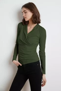 Velvet By Graham & Spencer Womens MERI WRAP FRONT FITTED TOP