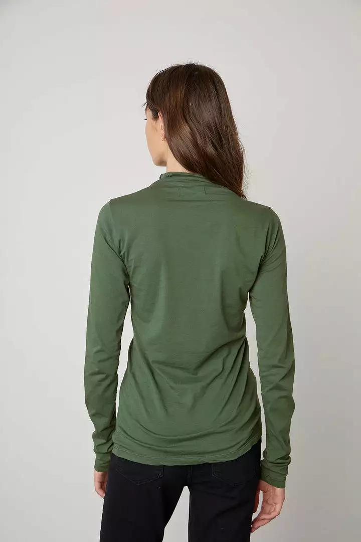 Velvet By Graham & Spencer TALISIA GAUZY WHISPER FITTED MOCK NECK TEE 9 Velvet By Graham & Spencer TALISIA GAUZY WHISPER FITTED MOCK NECK TEE