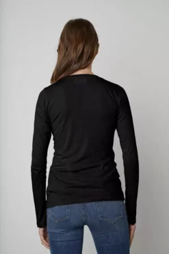 Velvet By Graham & Spencer ZOFINA GAUZY WHISPER FITTED CREW NECK TEE Womens 16 Velvet By Graham & Spencer ZOFINA GAUZY WHISPER FITTED CREW NECK TEE Womens