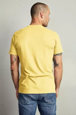 Velvet By Graham & Spencer HOWARD WHISPER CLASSIC CREW NECK TEE Mens